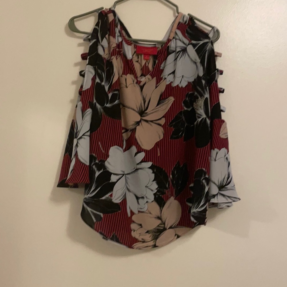 Jennifer Lopez blouse